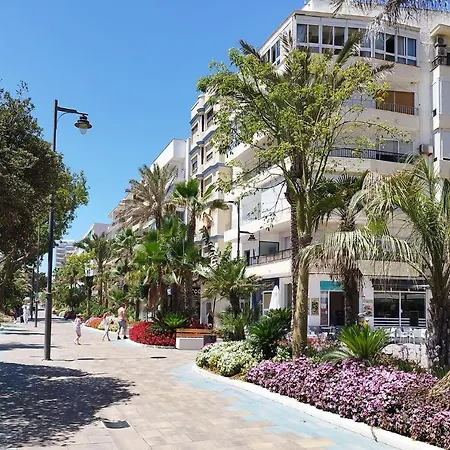 アパート Reales *