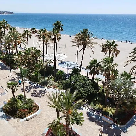 Reales アパート *